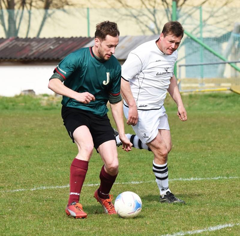 III. třída Strakonicka:Cehnice B - Štěkeň B 2:5.