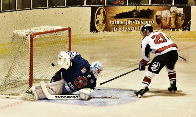 Hokejová Krajská liga: HC Strakonice -  OLH Spartak Soběslav 3:4.