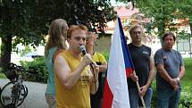 Na demonstraci spolku Milion chvilek pro demokracii ve Vodňanech promluvil v úterý 11. června i zakladatel a hlavní postava tohoto spolku Mikuláš Minář.