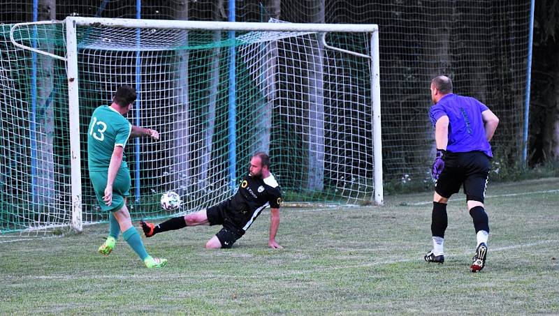 Předkolo Jč. poháru fotbalistů: Lom u Blatné - Mladá Vožice 2:3 (2:2). Foto: Jan Škrle