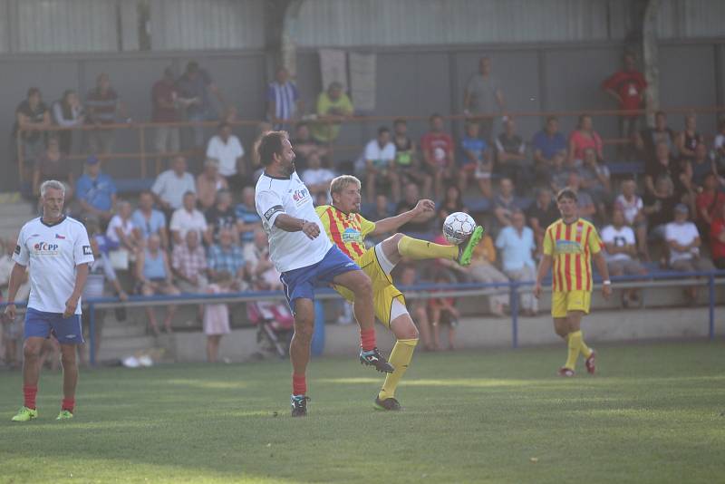 Z utkání Strakonice ČFL - Internacionálové 4:5 (penalty 5:4).