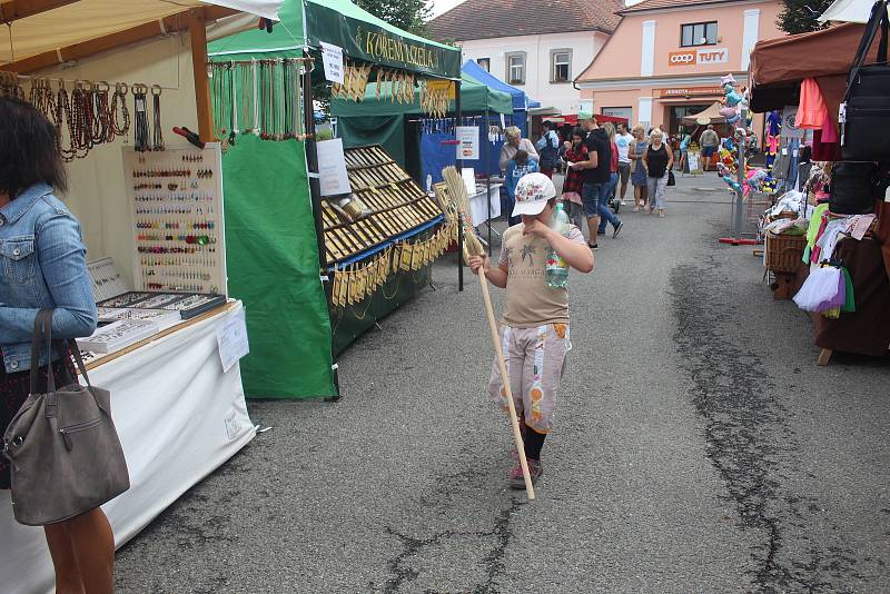 V Sedlici u Blatné se v sobotu 6. srpna konaly Krajkářské slavnosti.