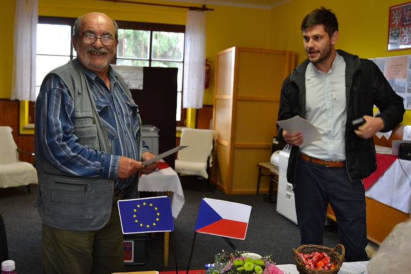 Vodňany - Také volby v Číčenicích zaznamenaly letos mimořádně velkou účast voličů.