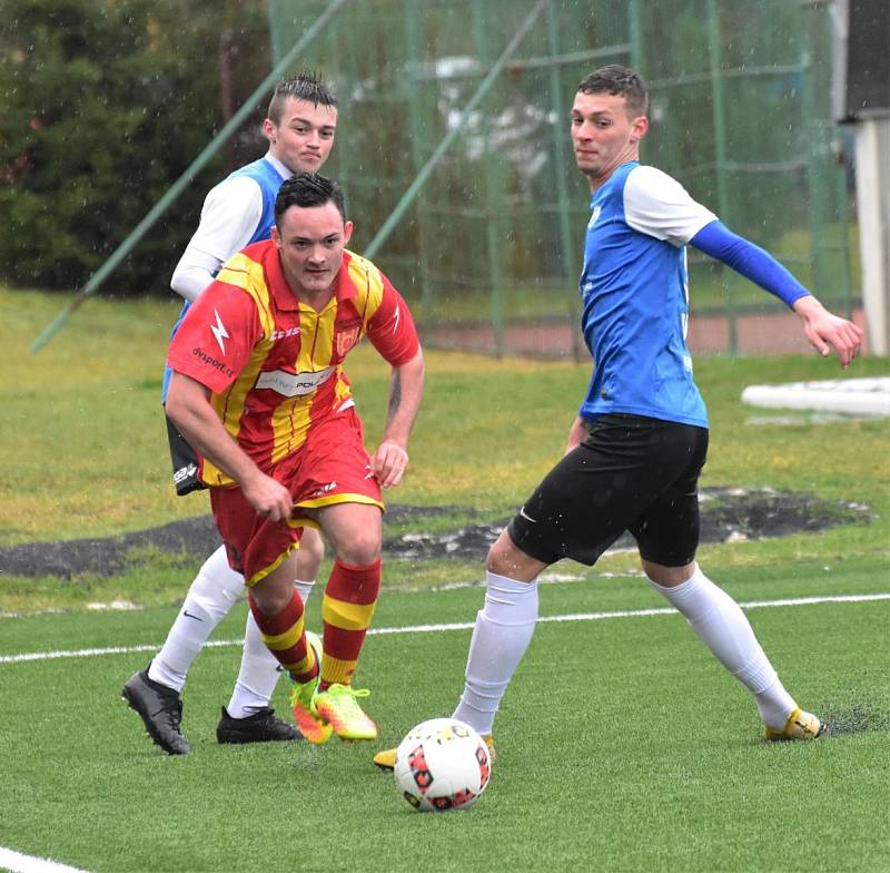 Divize dorostu: Junior Strakonice U19 - Táborsko B 2:2, penalty 4:2.