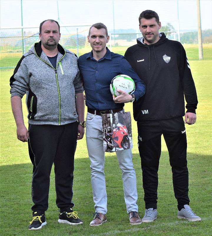 Fotbalový krajský přebor: Osek - Lom u Tábora 1:1.