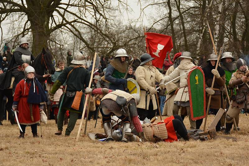 Akce se zúčastnilo 150 bojovníků, osm koní a tři a půl tisíce diváků.