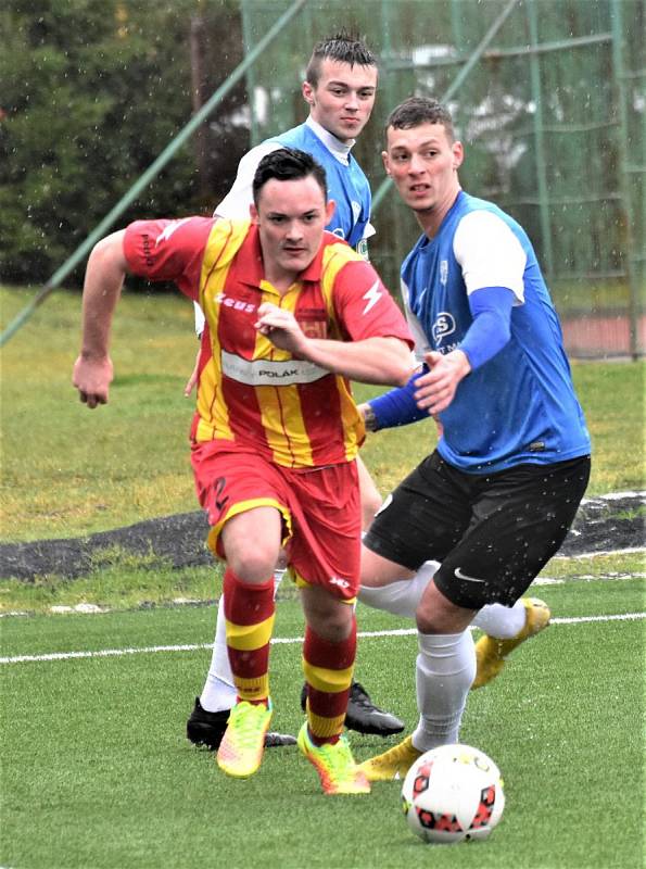 Divize dorostu: Junior Strakonice U19 - Táborsko B 2:2, penalty 4:2.