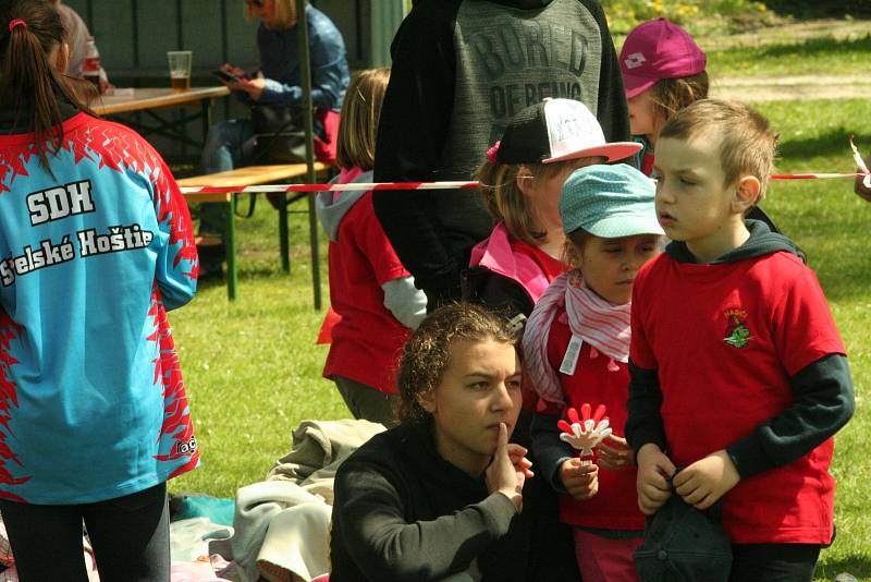 Strakonická Křemelka patřila v sobotu 6. května malým hasičům.