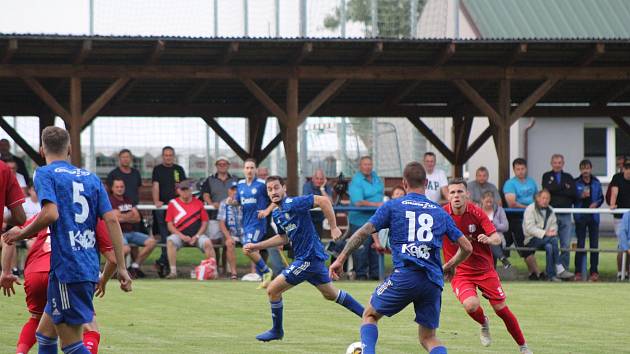 Katovičtí fotbalisté remizoali v Komárově 1:1. Snímek je z podzmního souboje těchto soupeřů.