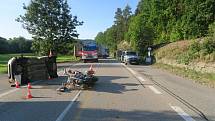 Nehoda osobního auta a motorky zastavila v úterý 5. září provoz na hlavním tahu Strakonice - Volyně.