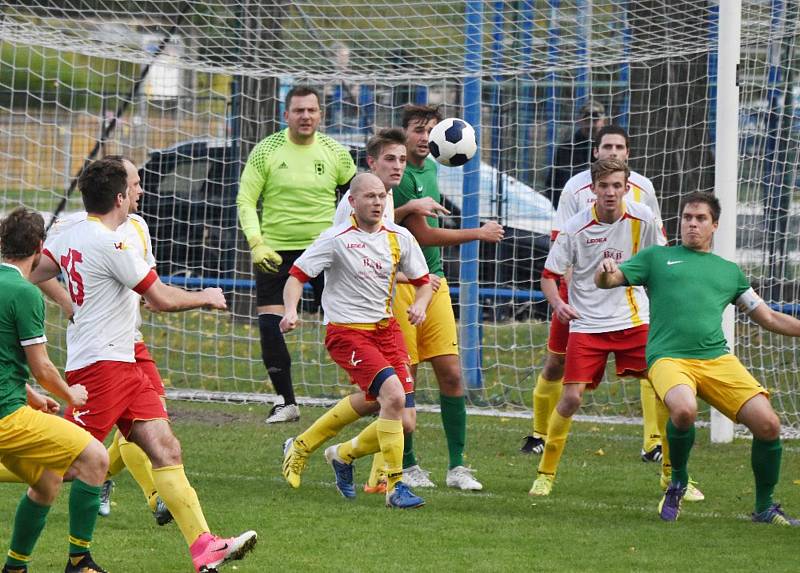 Fotbalisté Junioru Strakonice doma v derby porazili Prachatice 2:0.