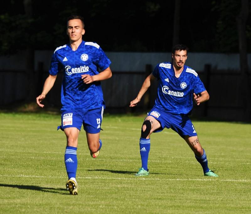 Fotbalová divize: Klatovy - Katovice 2:2 (1:1).