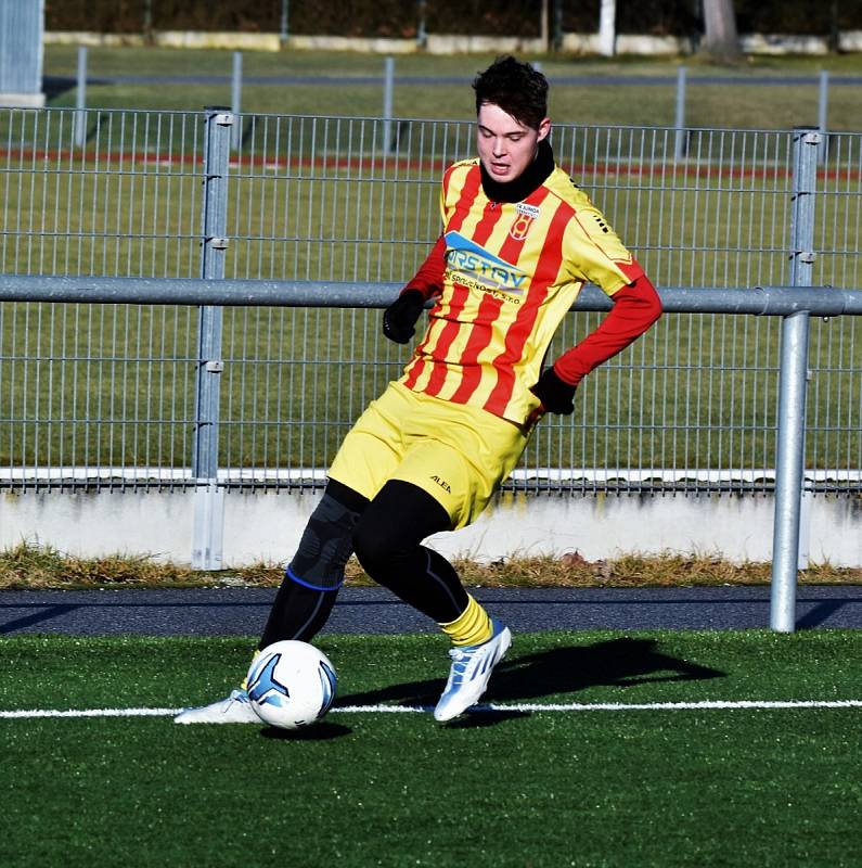 Přípravný fotbal: Junior Strakonice - Nepomuk 6:2 (4:0).