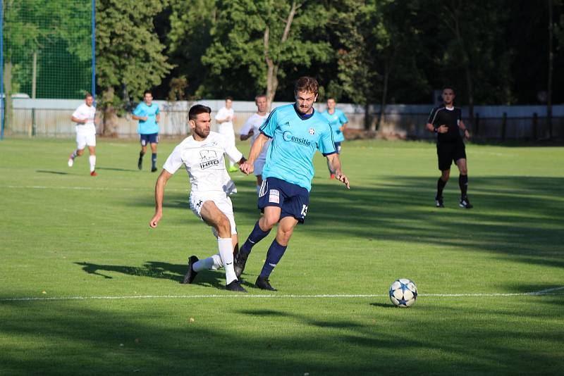 Fotbalová divize A: Katovice - Mariánské Lázně 1:3 (1:2).