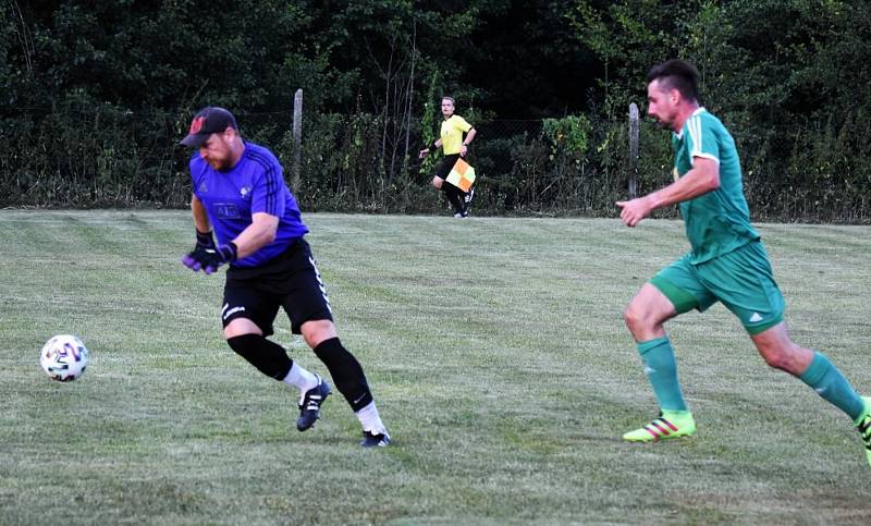 Předkolo Jč. poháru fotbalistů: Lom u Blatné - Mladá Vožice 2:3 (2:2). Foto: Jan Škrle