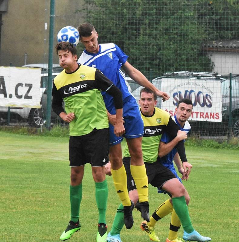 Fotbalová I.B třída: Osek - Čkyně 3:4.