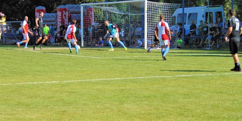 Ve Strakonicích se hrál fotbal pro Jakoubka Jandu.