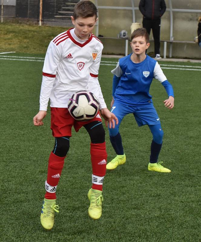 Žáci Junioru Strakonice se v přípravě utkali s fotbalisty FC MAS Táborsko.