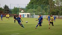 Fotbalová divize: Otava Katovice - Robstav Přeštice 1:2 (0:0).