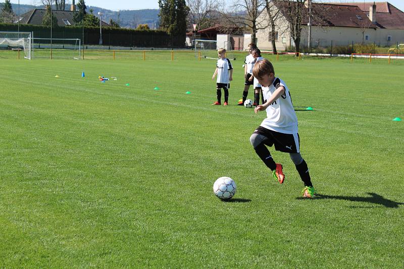 Dražejov - Sousedovice 15:3.