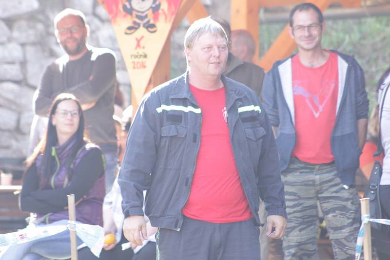 Hasiči z Volyně trénují na náročné zásahy i díky soutěži Volyňský Fireman.