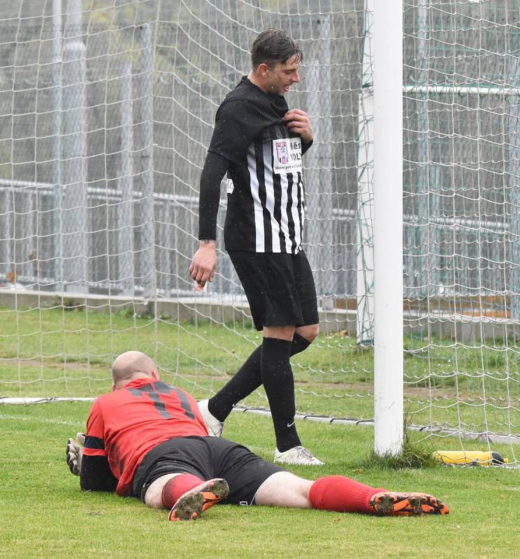 Fotbalová I.B třída: Střelské Hoštice - Volyně 3:0.