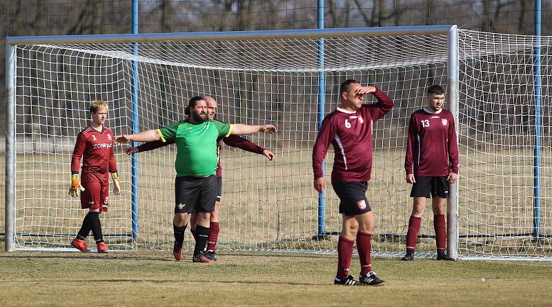 Fotbalová III. třída: Štěkeň B - Kladruby 2:1 (0:0).