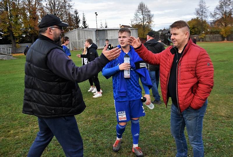 Fotbalvá divize: Otava Katovice - Slavoj Český Krumlov 2:1 (1:0).