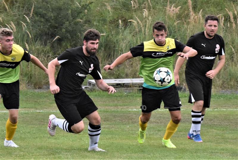 Fotbalová I.B třída: Cehnice - Osek B 3:3.