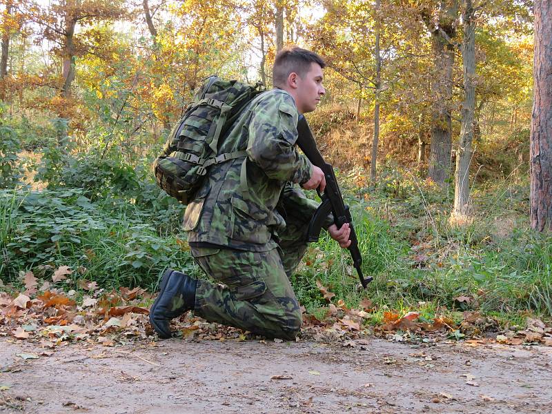 V prostorách 25. protiletadlového raketového pluku ve Strakonicích se v pátek 22. října uskutečnila již popáté náborová akce pro veřejnost, Vojákem na zkoušku.