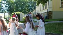 Oslava svátku Božího těla spojená s eucharistickým průvodem.