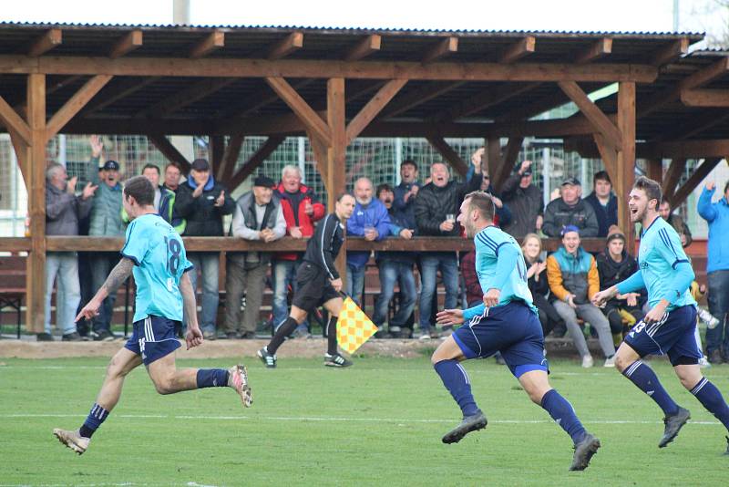 Fotbalová divize: Katovice - Klatovy 1:1 - penalty 6:7.