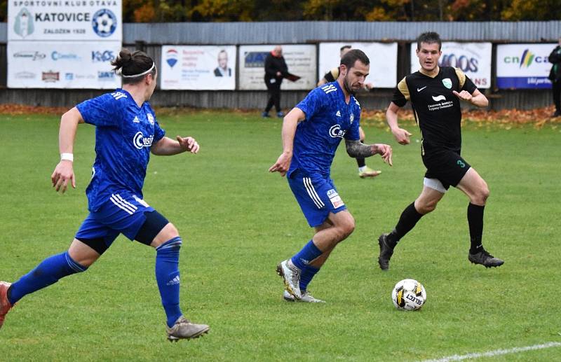 Fotbalvá divize: Otava Katovice - Slavoj Český Krumlov 2:1 (1:0).