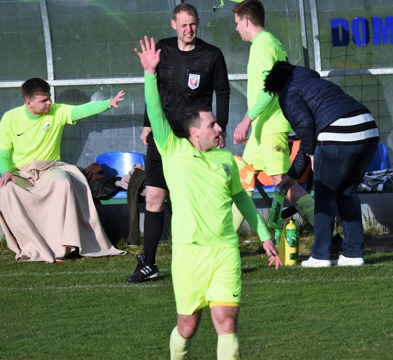 Fotbalový KP: Osek - Český Krumlov 3:1 (3:1).