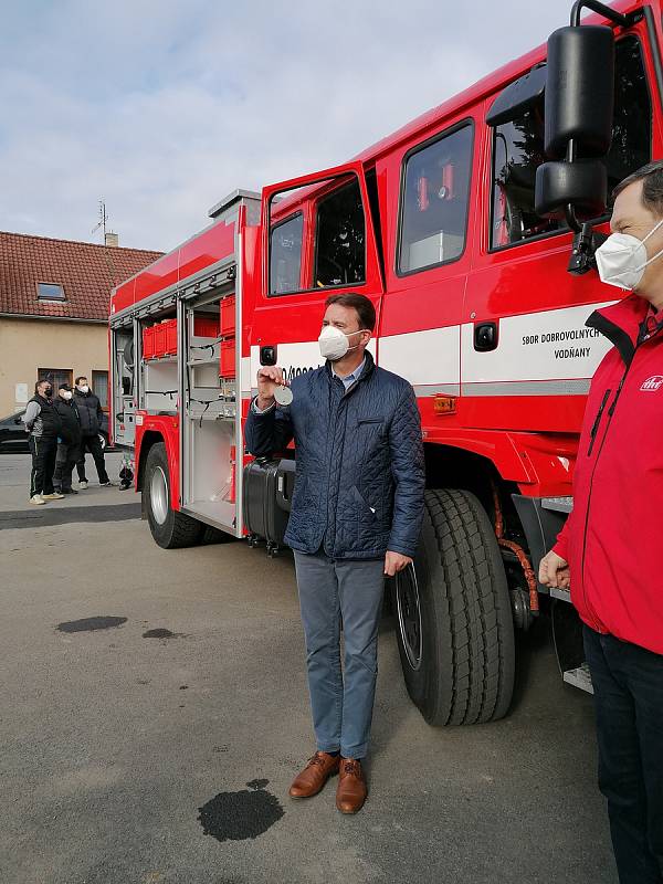 Město Vodňany se rozhodlo podpořit činnost svých dobrovolných hasičů a sboru zakoupilo novou stříkačku.