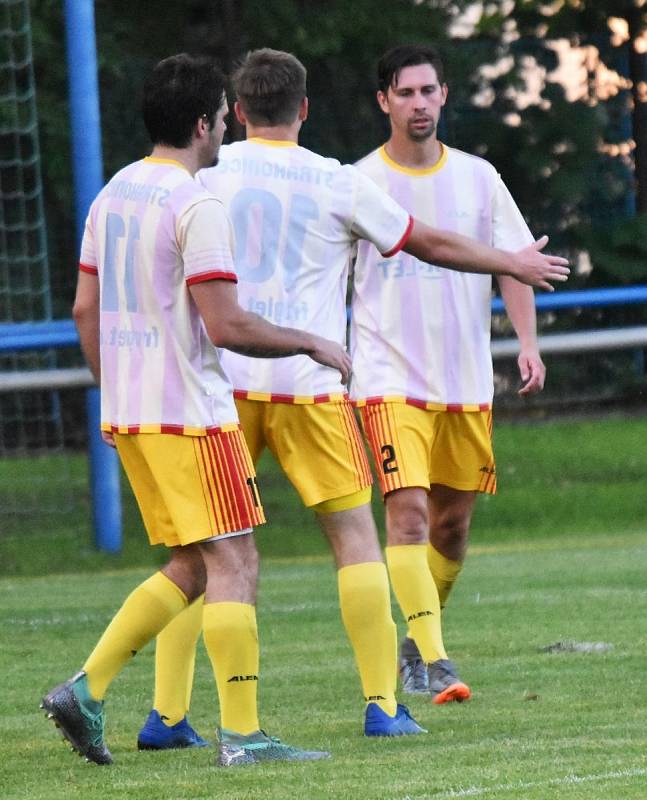 Přípravný fotbal: Junior Strakonice - Vacov 6:1.