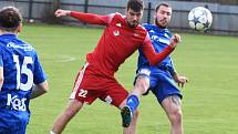 Fotbalová divize: Otava Katovice - Petřín Plzeň 3:0 (2:0).