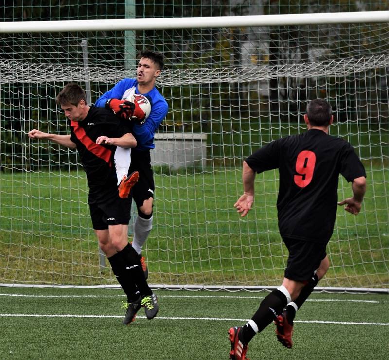 Fotbalový KP: Junior Strakonice - AL-KO Semice 2:2 (0:1).