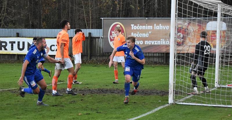 Fotbalová divize: Katovice - Hořovice 1:0 (0:0).