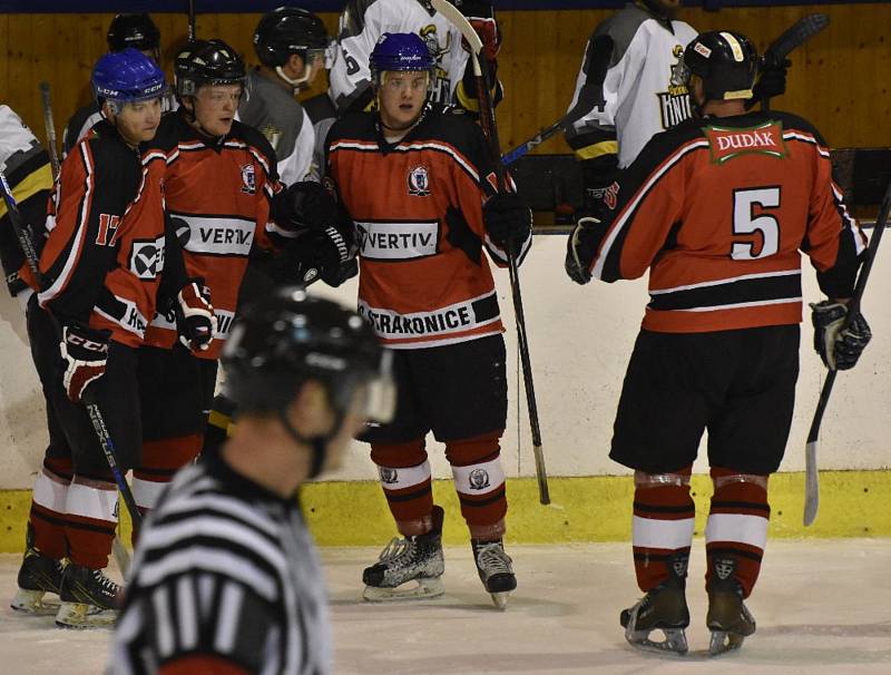 HC Strakonice – TJ Hluboká nad Vltavou Knights 8:5 (5:3, 1:1, 2:1).