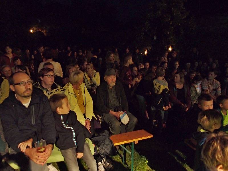 Pecha Kucha Night ve Vodňanech byla o všemožných cestách ke kořenům.