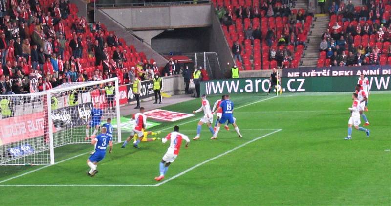 Fanoušci Slavie opět vyrazili do Edenu. Odvezli si i ocenění.