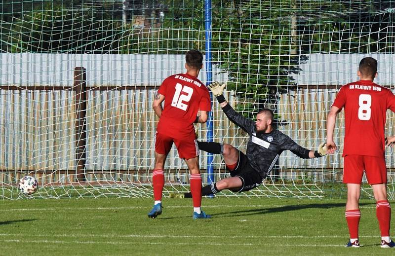 Fotbalová divize: Klatovy - Katovice 2:2 (1:1).