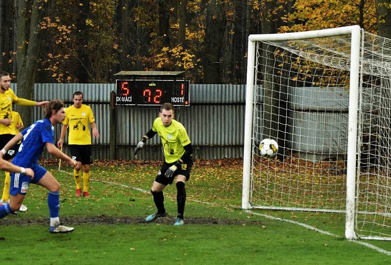 Fotbalová divize: Otava Katovice - Viktoria Mariánské Lázně 5:1 (1:0).