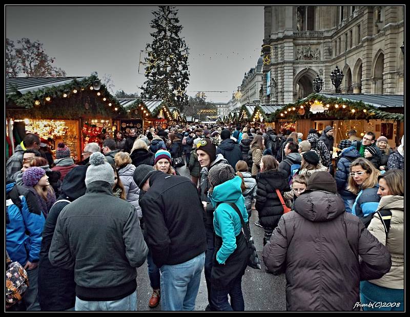 Takto vypadají adventní trhy ve Vídni