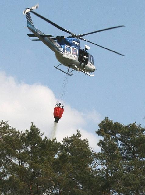 Foto z lesního požáru  na Liběchovsku.