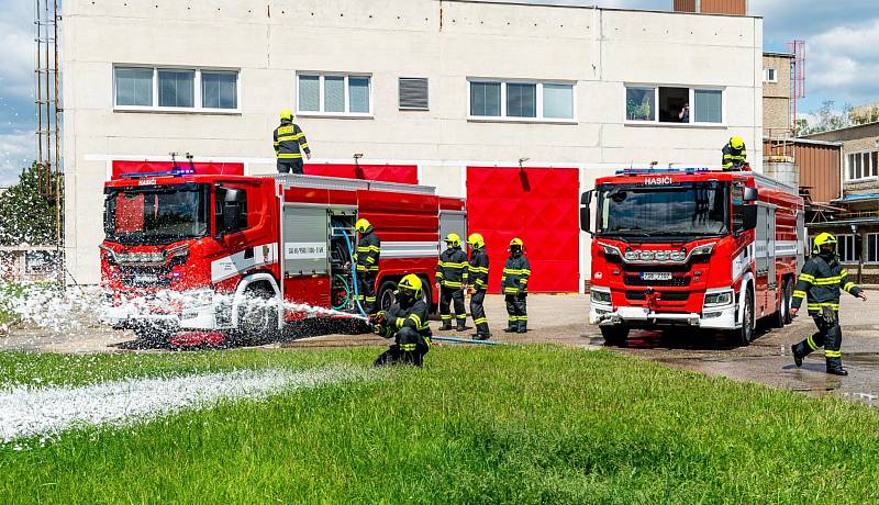 Hasiči z neratovické Spolany rozšířili techniku.