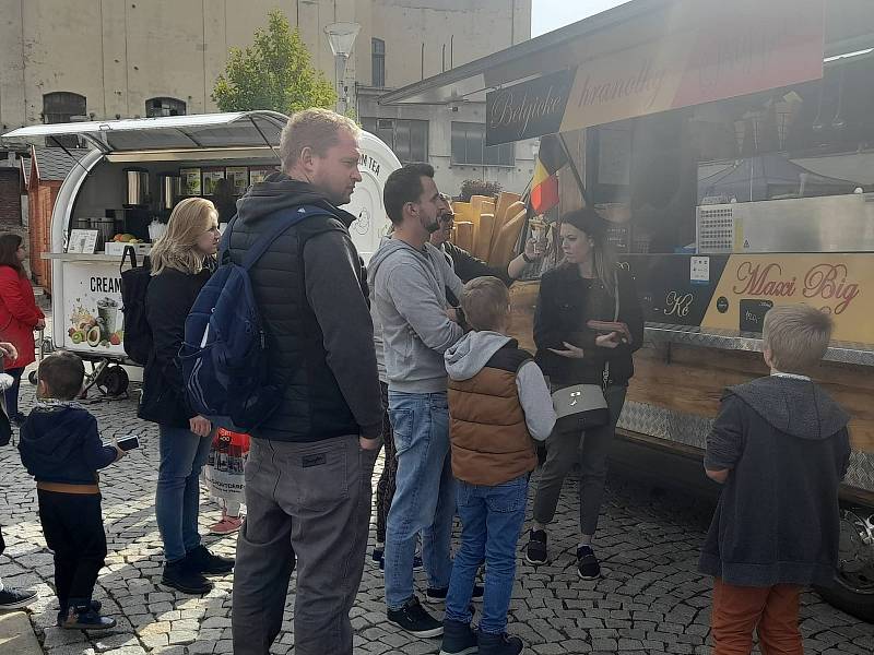 Street food festival na Palackého náměstí v Kralupech nad Vltavou.