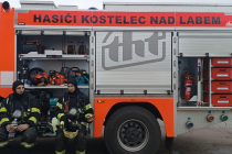 Výjezdová jednotka SDH Kostelec nad Labem zasahovala u velkého požáru haly v Čelákovicích.