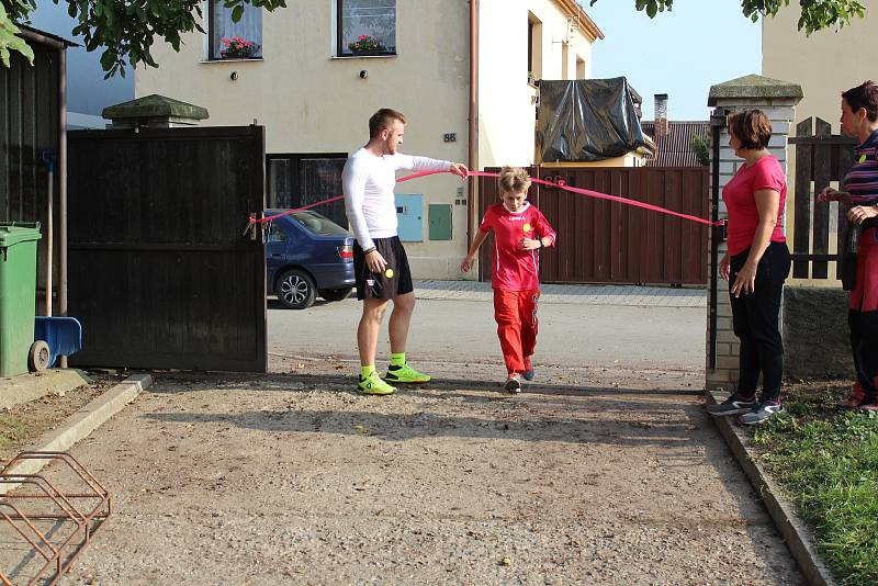 Běh pro školní hřiště v Lužci nad Vltavou.